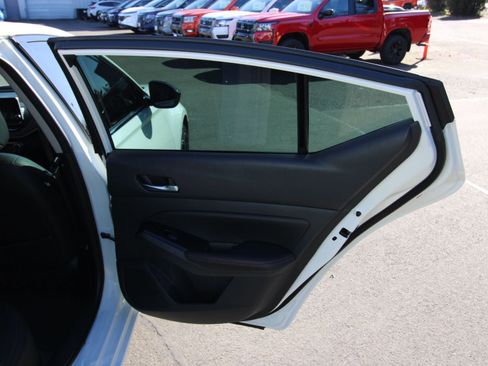 Used 2024 Nissan Altima 2.5 SR image 22