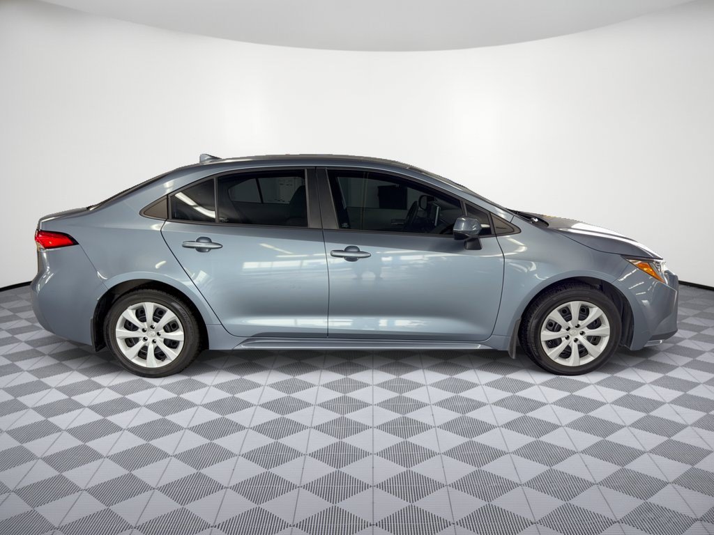 Used 2020 Toyota Corolla LE FWD image 8