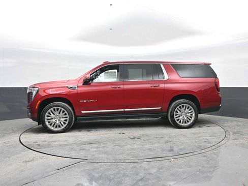 New 2026 GMC Yukon XL Denali w/ Sun & Power Step Package AWD/4WD image 4