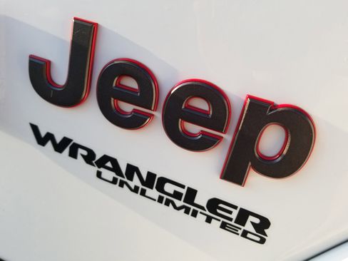 Used 2021 Jeep Wrangler Unlimited Rubicon w/ Dual Top Group image 32
