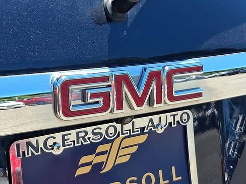Used 2017 GMC Acadia SLE AWD/4WD image 31