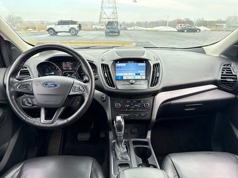 Used 2019 Ford Escape SEL image 18