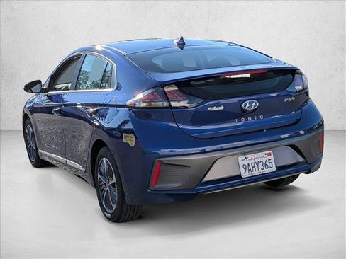 Used 2022 Hyundai Ioniq SEL image 7