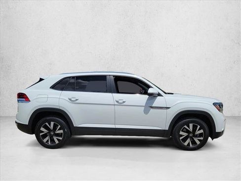 Used 2023 Volkswagen Atlas Cross Sport SE AWD/4WD image 4