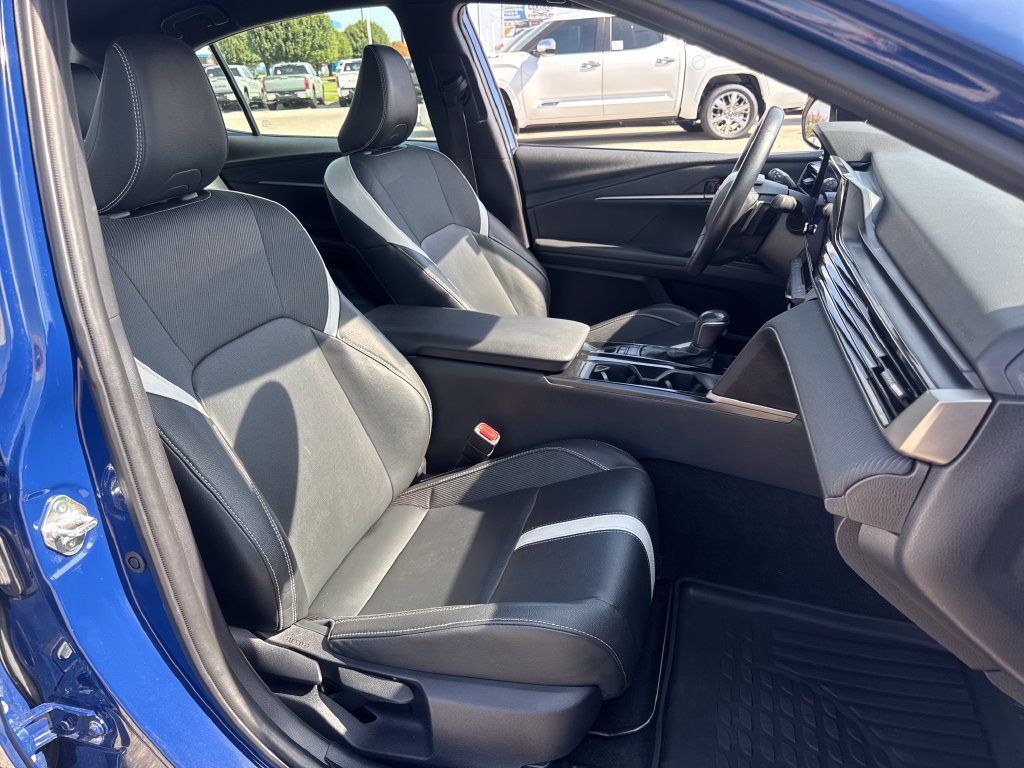 Used 2025 Toyota Camry SE FWD image 11