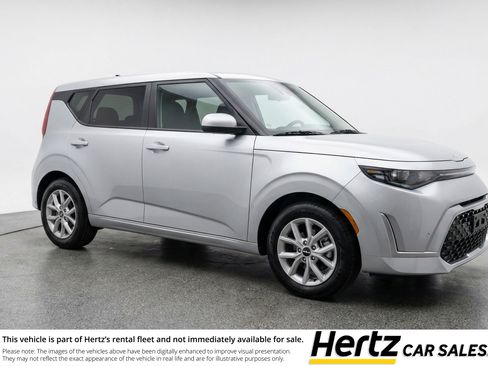 Used 2025 Kia Soul LX w/ LX Technology Package FWD image 1