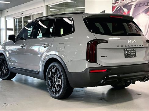 Used 2022 Kia Telluride EX w/ EX Premium Package image 4