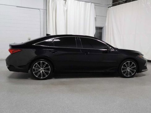 Used 2019 Toyota Avalon XSE w/ Protection Package FWD image 10