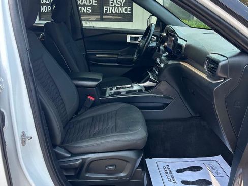 Used 2020 Ford Explorer XLT w/ Class III Trailer Tow Package AWD/4WD image 37