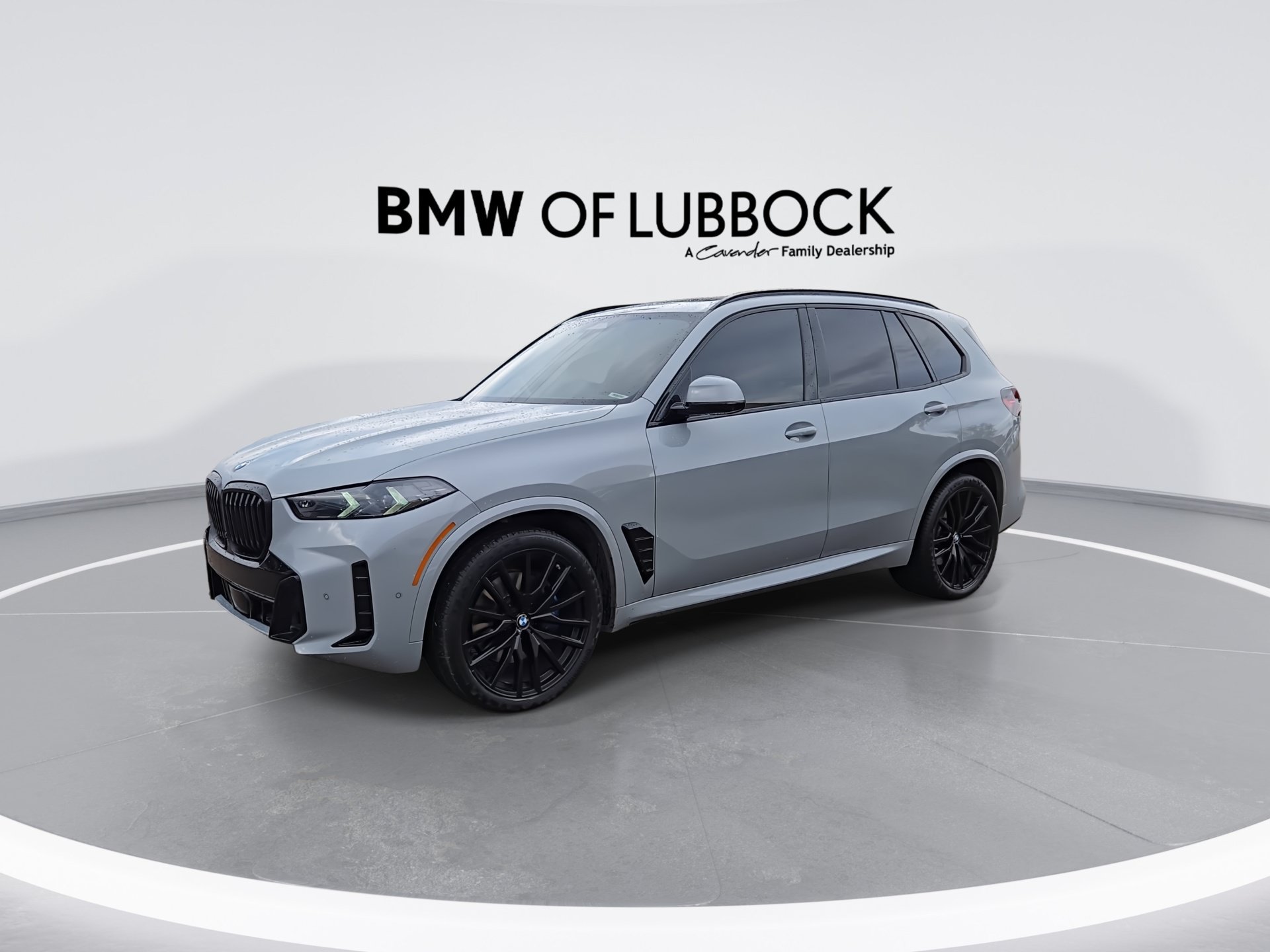 Used 2024 BMW X5 xDrive40i w/ M Sport Package AWD/4WD image 4