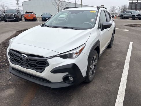 Used 2024 Subaru Crosstrek 2.0i Premium image 3