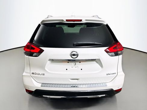 Used 2019 Nissan Rogue SV image 6
