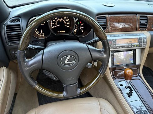 Used 2008 Lexus SC 430 Base 2dr Convertible image 32