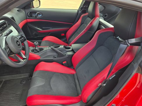 Used 2026 Nissan Z Performance w/ Floor Mat Package RWD image 24