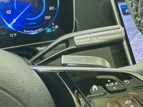 Used 2023 Mercedes-Benz EQS 450+ SUV image 18