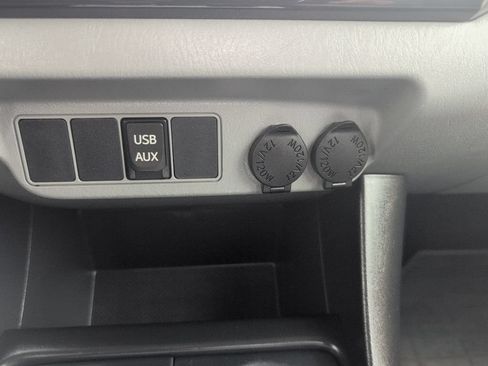 Used 2014 Toyota Tacoma PreRunner w/ SR5 Package RWD image 21