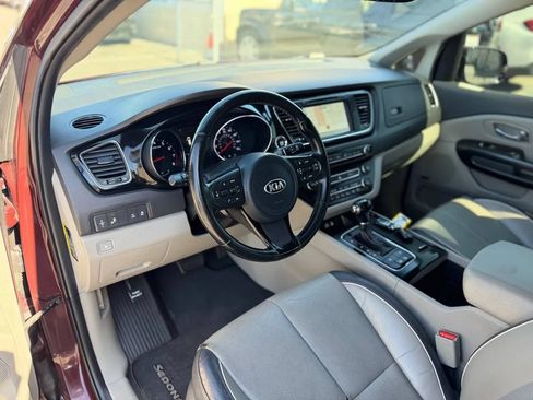 Used 2016 Kia Sedona SX FWD image 24