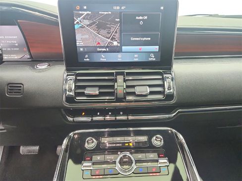 Used 2021 Lincoln Navigator Reserve image 19
