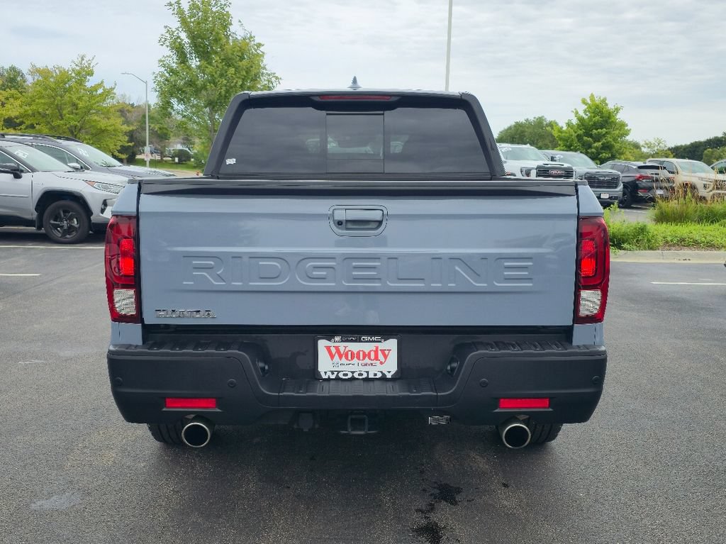 Used 2025 Honda Ridgeline Black Edition image 7