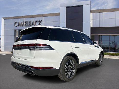 Used 2022 Lincoln Aviator Reserve w/ Equipment Group 201A image 5