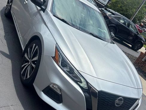 Used 2019 Nissan Altima 2.5 SR w/ SR Premium Package FWD image 1