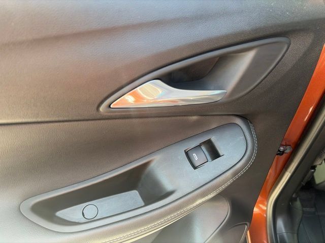 Used 2020 Buick Encore GX Select w/ Advanced Technology Package AWD/4WD image 26