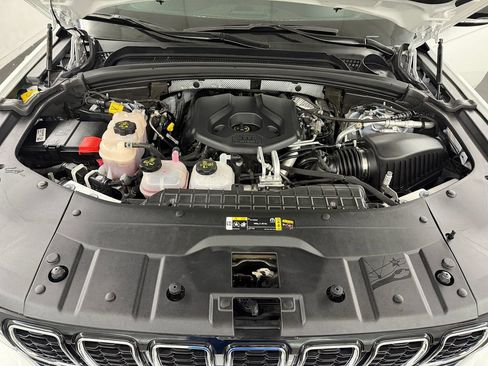 Used 2023 Jeep Grand Cherokee 4WD 4xe image 7