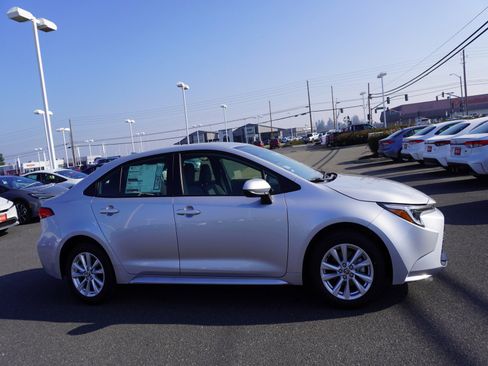 New 2026 Toyota Corolla LE image 4