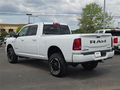 Used 2026 RAM 2500 Laramie AWD/4WD image 18