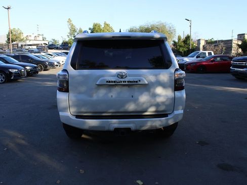Used 2016 Toyota 4Runner SR5 RWD image 6