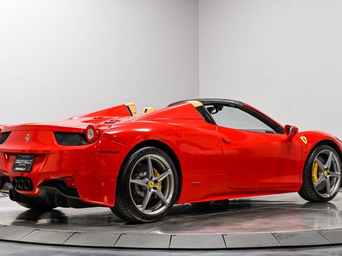 Used 2013 Ferrari 458 Spider RWD image 12