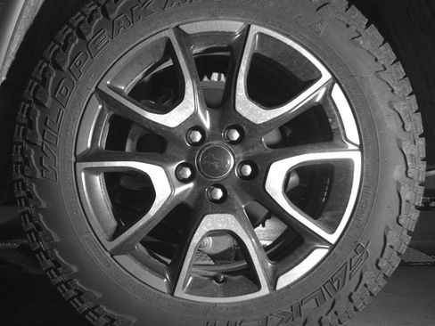 Used 2025 Jeep Compass Trailhawk AWD/4WD image 14