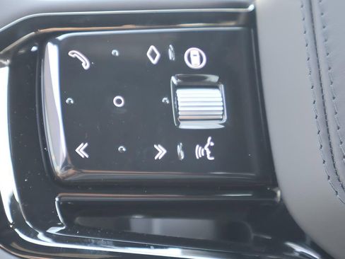 Used 2026 Land Rover Range Rover Velar S image 23