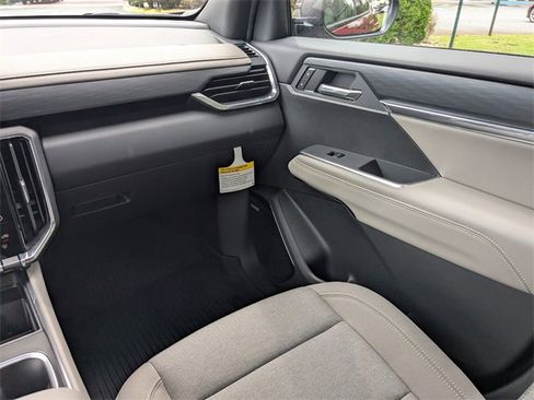 New 2026 GMC Acadia Elevation w/ LPO, Floor Liner Package image 19