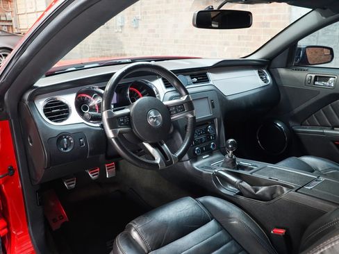 Used 2013 Ford Mustang GT Premium RWD image 26