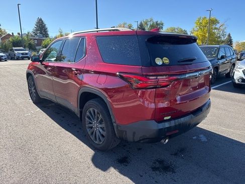 Used 2022 Chevrolet Traverse RS image 5