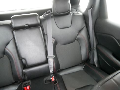 Certified 2022 Jeep Cherokee Trailhawk w/ Comfort/Convenience Group image 14