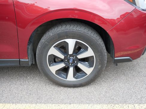 Used 2018 Subaru Forester 2.5i w/ Alloy Wheel Package AWD/4WD image 3