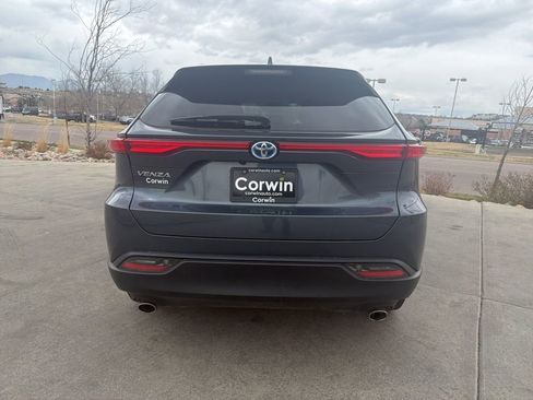 Used 2024 Toyota Venza LE image 7