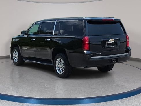 Used 2017 Chevrolet Suburban LS RWD image 7