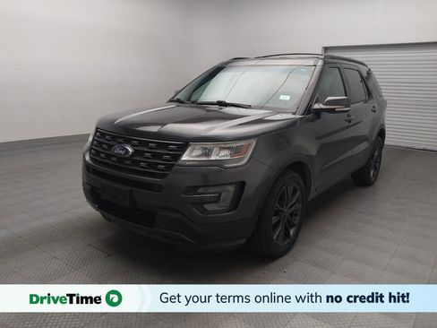 Used 2017 Ford Explorer XLT w/ Equipment Group 202A AWD/4WD image 1