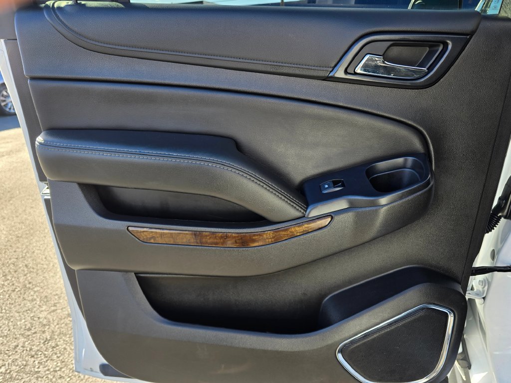 Used 2019 Chevrolet Suburban LT AWD/4WD image 19