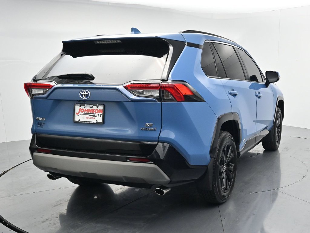 Used 2024 Toyota RAV4 SE w/ Convenience Package AWD/4WD image 6