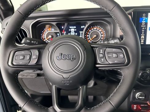 New 2026 Jeep Wrangler Unlimited Rubicon w/ Technology Group image 12