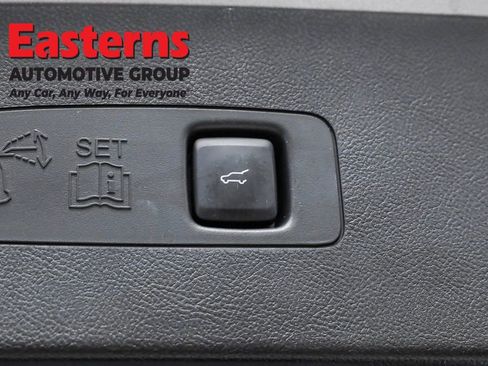 Used 2022 Lincoln Corsair AWD w/ Equipment Group 101A image 23