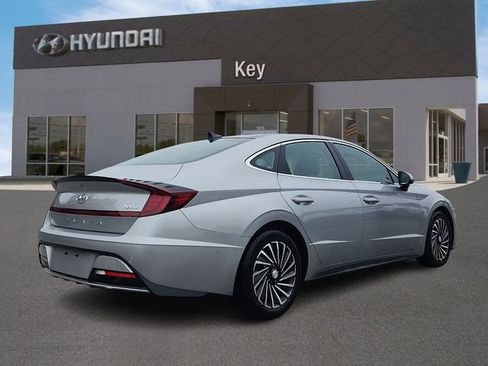 Certified 2023 Hyundai Sonata Limited FWD image 3