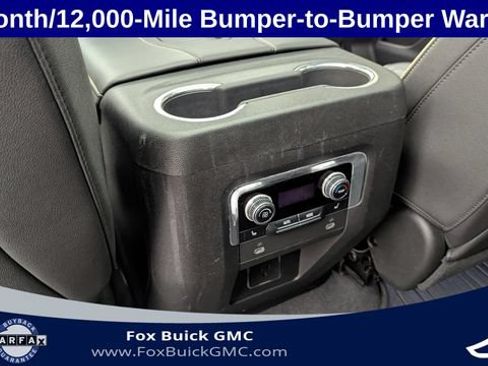 Certified 2023 GMC Yukon XL SLT w/ SLT Premium Package AWD/4WD image 33