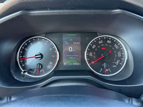 Used 2019 Toyota RAV4 LE FWD image 33