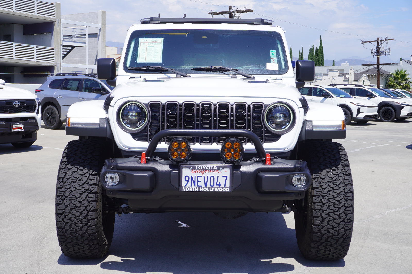 Used 2024 Jeep Wrangler Unlimited Rubicon AWD/4WD image 3