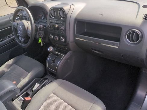 Used 2012 Jeep Compass Latitude AWD/4WD image 26